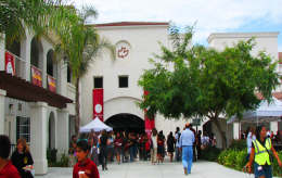 �����׻���ѧԺ