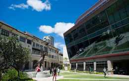 ʥ�����������