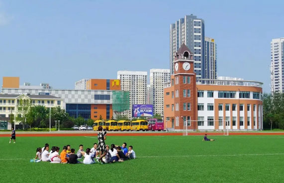 ��������ӥ�Ź���ѧУ