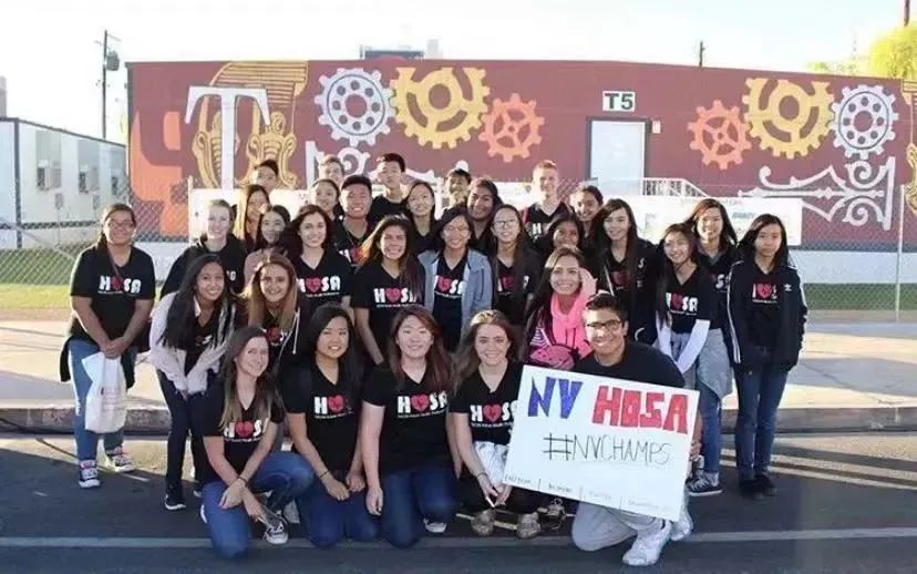 ��ֲμ�����4�꣬���ջ���˹̹����ѧoffer