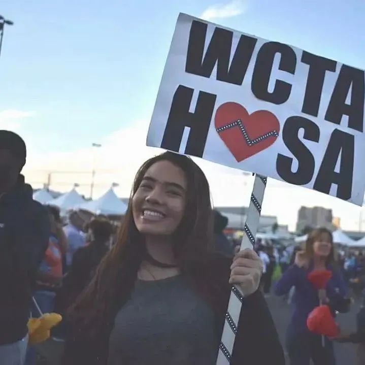 ��ֲμ�����4�꣬���ջ���˹̹����ѧoffer